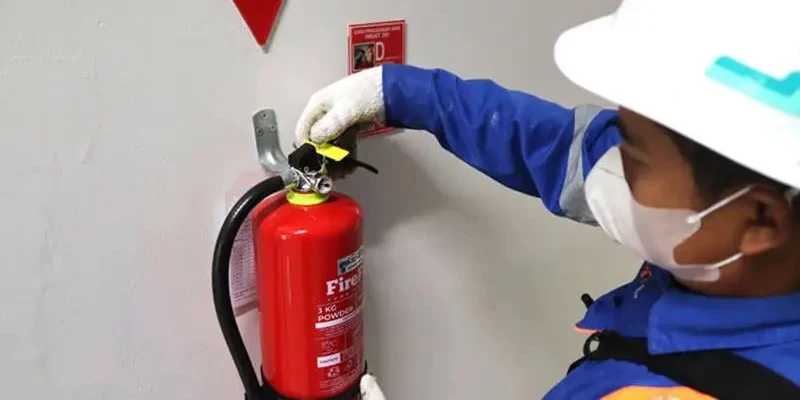 Aturan refill APAR Firefix.