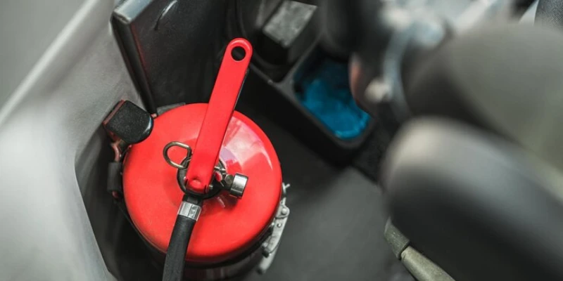 APAR mobil meledak dan ciri-cirinya.
